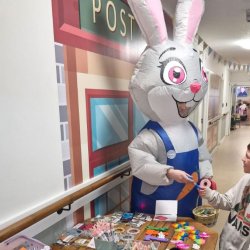 A Cwmbran care home hosts an eggstatic Easter